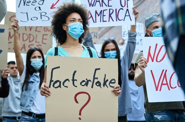 How to apply for a temporary street closure for a community festival in Cardiff in 2023?